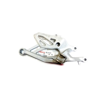 Support Repose Pied Avant Droit Yamaha YZF R15 / R15M BK6-F7443-00