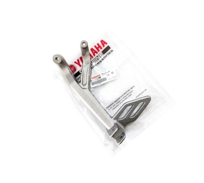 Bracket Footrest Rear Left Yamaha YZF R15 BK6-F741L-00